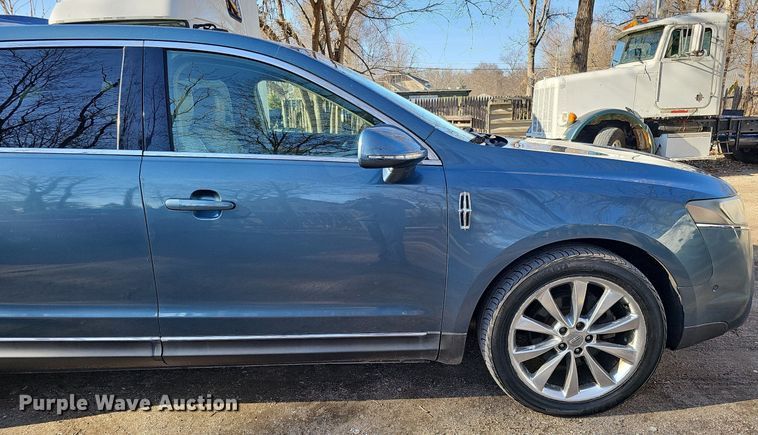 image for item MC9700 2010 Lincoln MKT  SUV