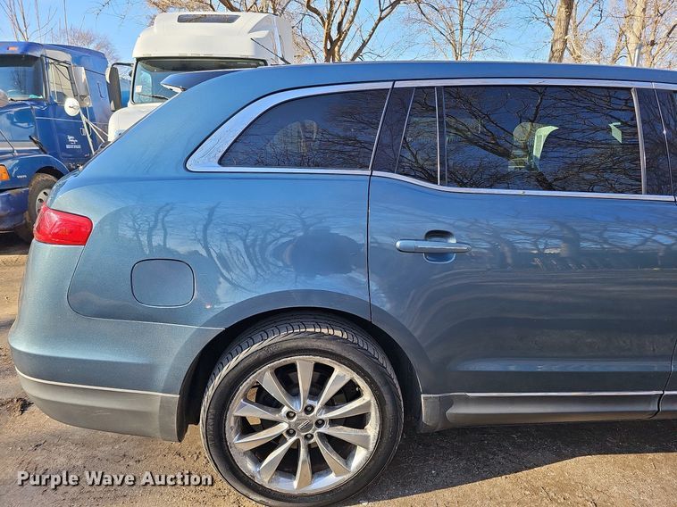 image for item MC9700 2010 Lincoln MKT  SUV