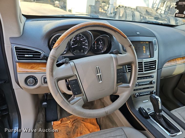 image for item MC9700 2010 Lincoln MKT  SUV