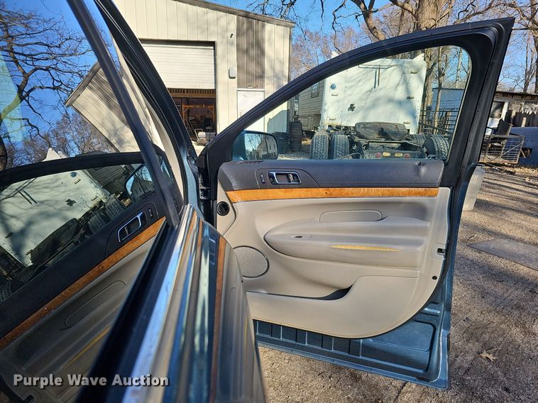 image for item MC9700 2010 Lincoln MKT  SUV