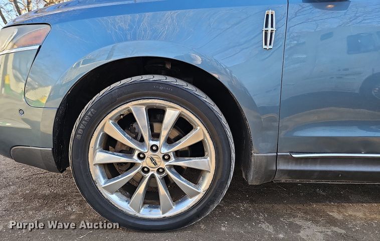 image for item MC9700 2010 Lincoln MKT  SUV