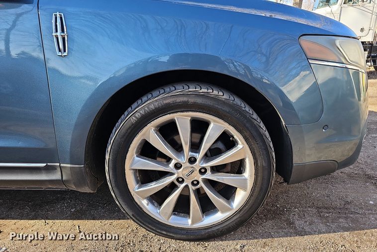 image for item MC9700 2010 Lincoln MKT  SUV