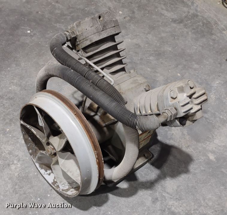 image for item MD9475 Ingersoll Rand 2475N5  air compressor