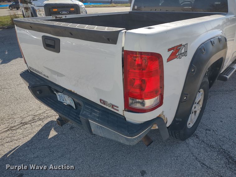 image for item MD9479 2009 GMC Sierra 1500  Ext. Cab pickup truck