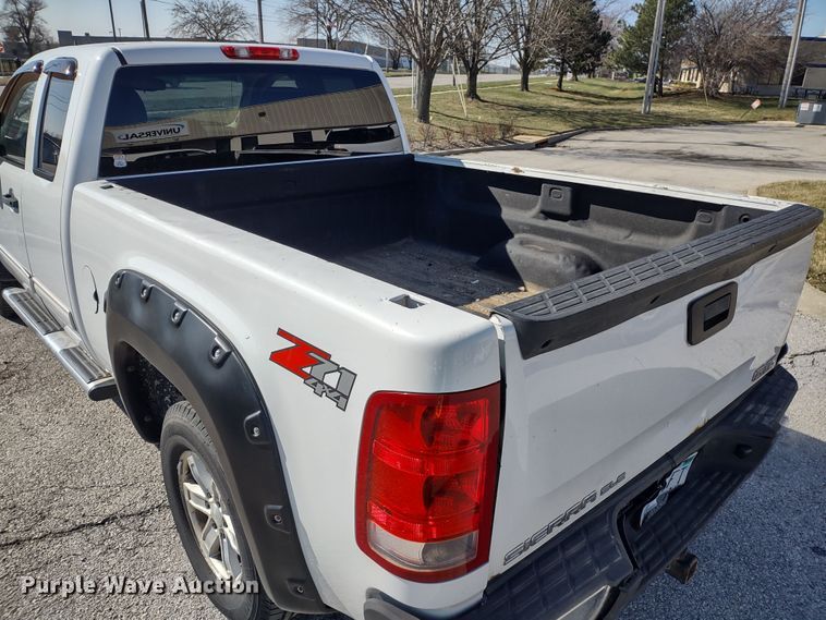 image for item MD9479 2009 GMC Sierra 1500  Ext. Cab pickup truck