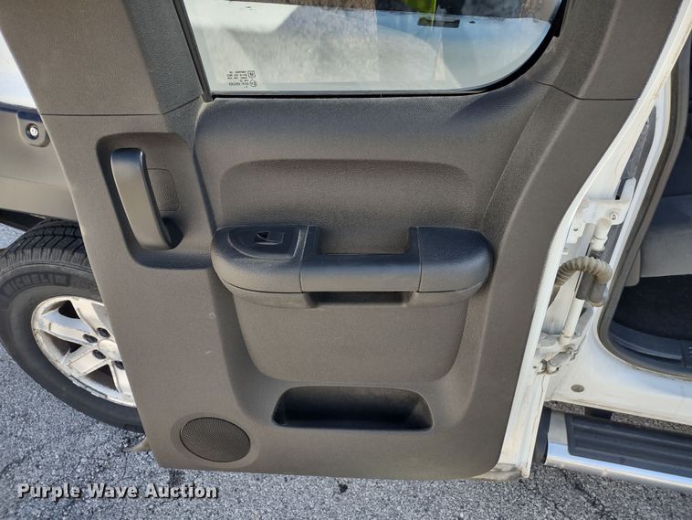 image for item MD9479 2009 GMC Sierra 1500  Ext. Cab pickup truck