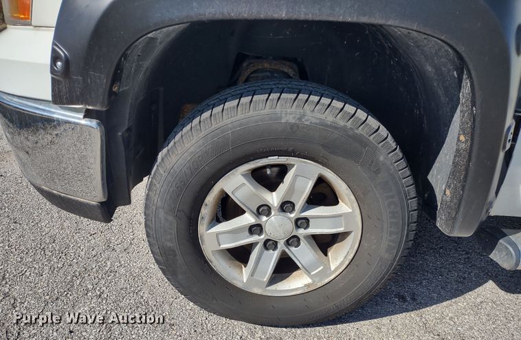 image for item MD9479 2009 GMC Sierra 1500  Ext. Cab pickup truck