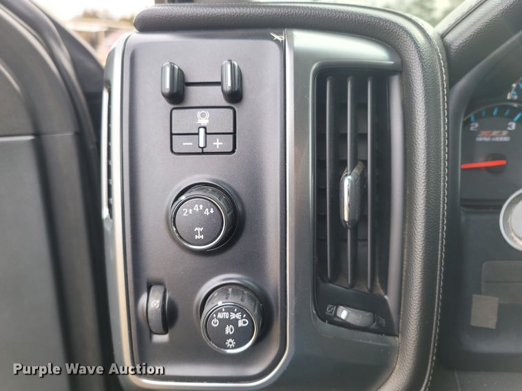 image for item ME9057 2017 Chevrolet Silverado 2500HD LTZ  Crew Cab pickup truck