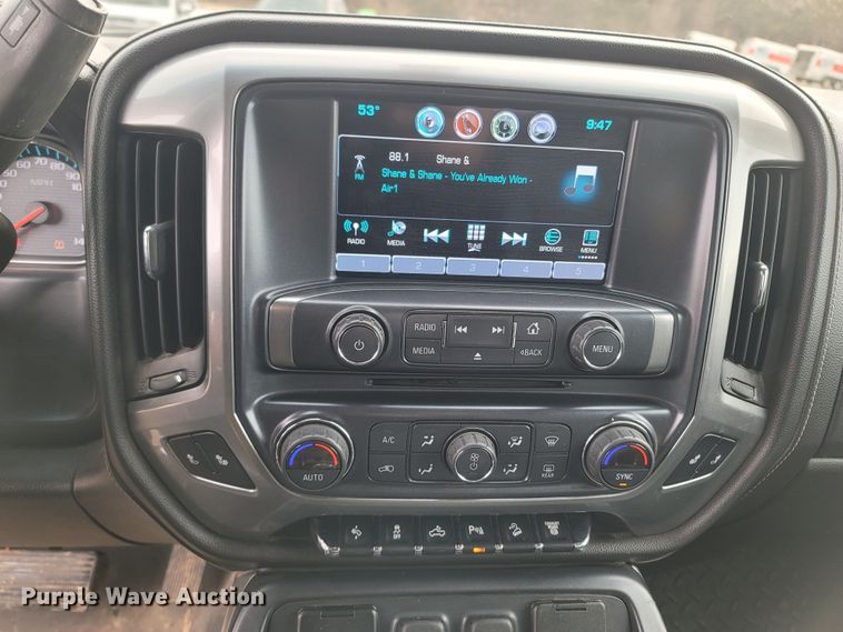 image for item ME9057 2017 Chevrolet Silverado 2500HD LTZ  Crew Cab pickup truck