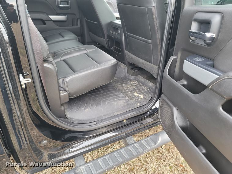 image for item ME9057 2017 Chevrolet Silverado 2500HD LTZ  Crew Cab pickup truck