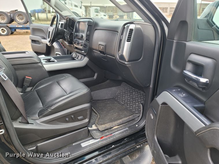 image for item ME9057 2017 Chevrolet Silverado 2500HD LTZ  Crew Cab pickup truck