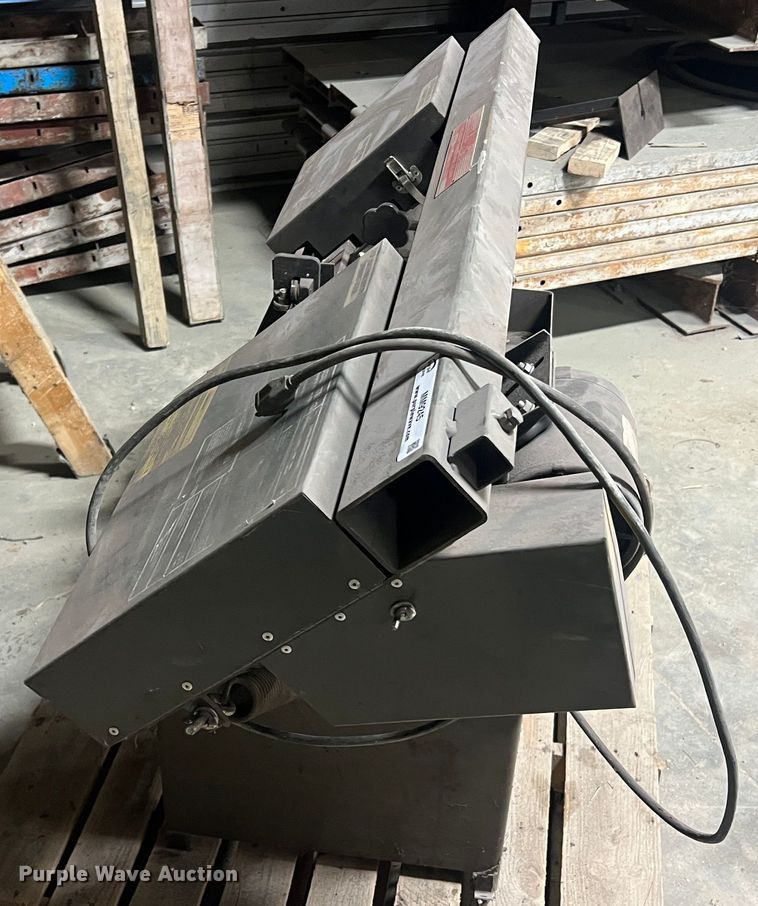 image for item MM9245 Ramco RS-90  metal bandsaw