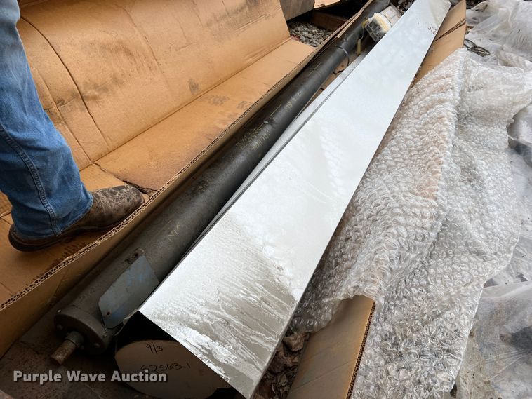 image for item MM9249 Roll-up door