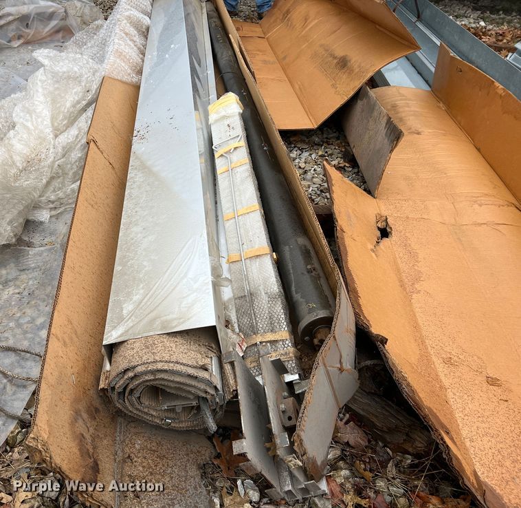 image for item MM9249 Roll-up door