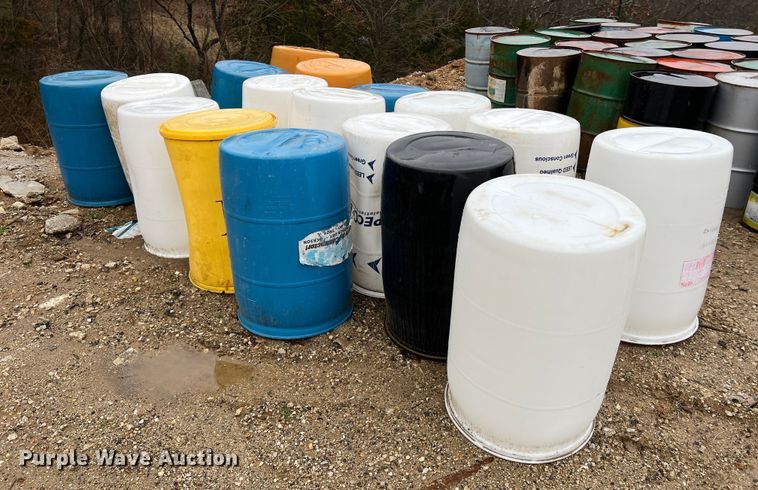 image for item MM9252 (17) plastic drums