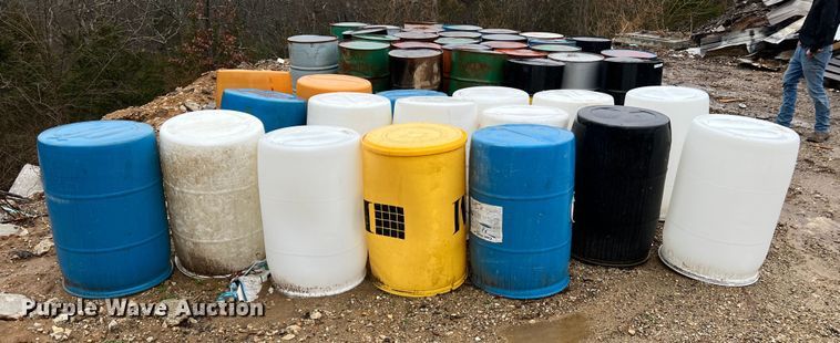 image for item MM9252 (17) plastic drums