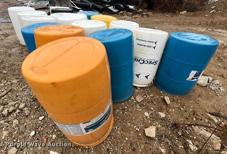 image for item MM9252 (17) plastic drums