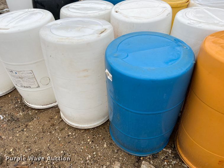 image for item MM9252 (17) plastic drums