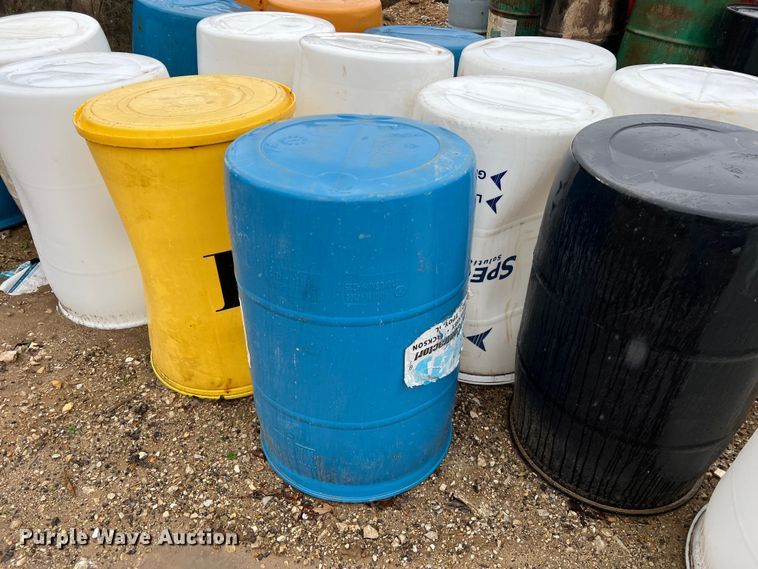 image for item MM9252 (17) plastic drums