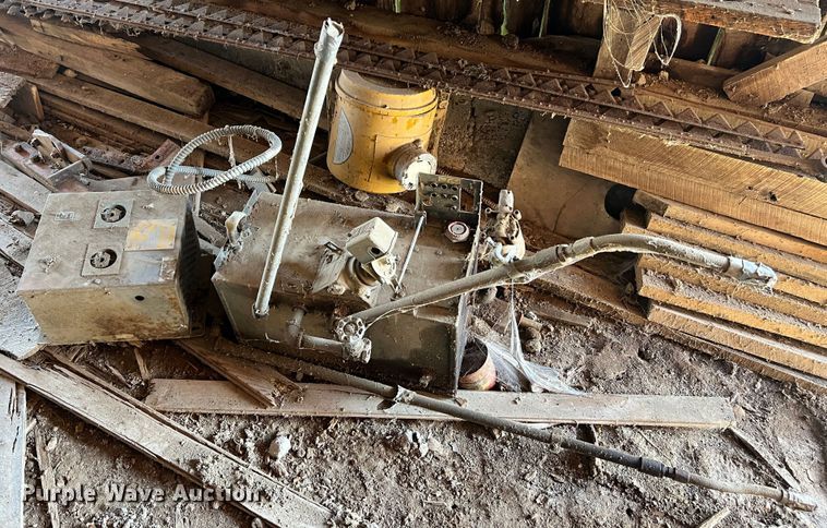 image for item MM9275 White  engine