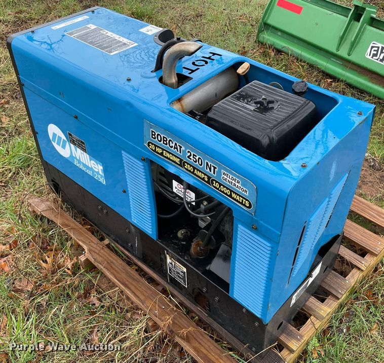 image for item MM9364 Miller Bobcat 250  welder/generator