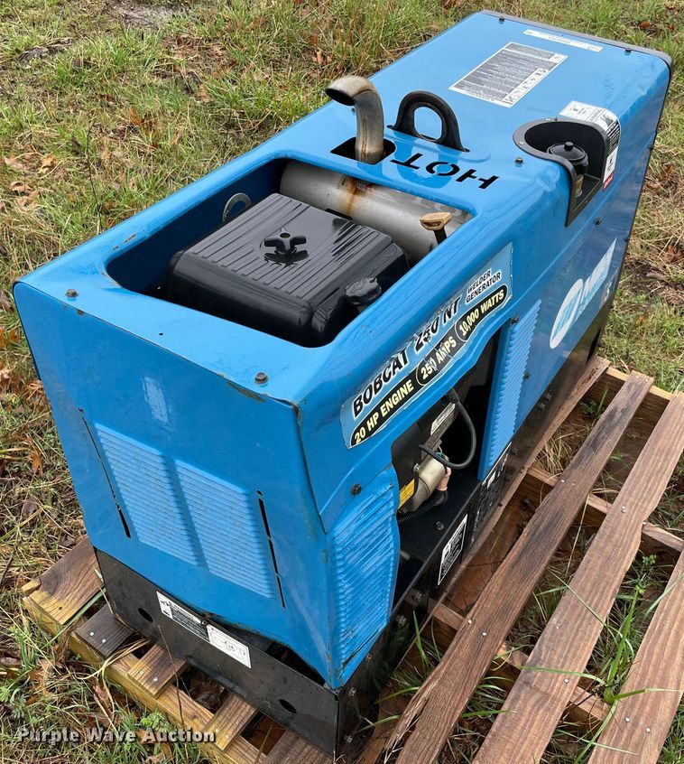 image for item MM9364 Miller Bobcat 250  welder/generator
