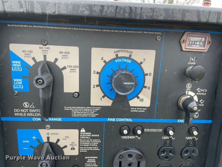 image for item MM9364 Miller Bobcat 250  welder/generator