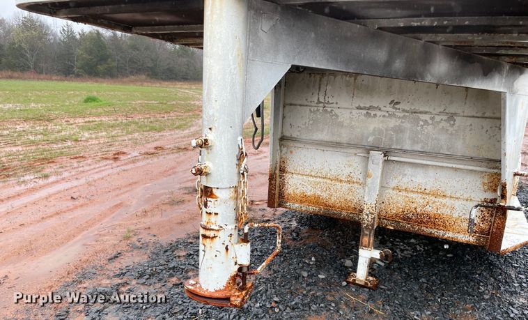 image for item MM9365 1995 4 Bar Ranch  livestock trailer