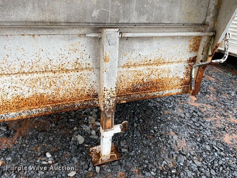 image for item MM9365 1995 4 Bar Ranch  livestock trailer