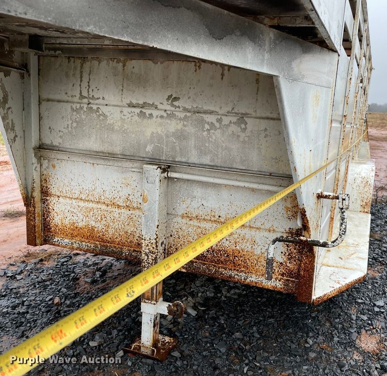 image for item MM9365 1995 4 Bar Ranch  livestock trailer