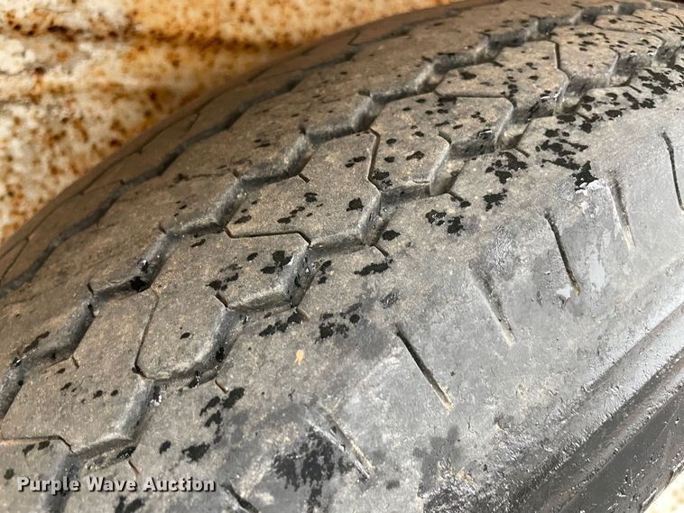 image for item MM9365 1995 4 Bar Ranch  livestock trailer