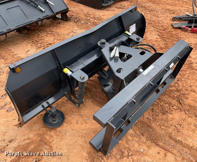 JCT skid steer dozer blade in Tecumseh, OK Item MM9372 sold Purple Wave