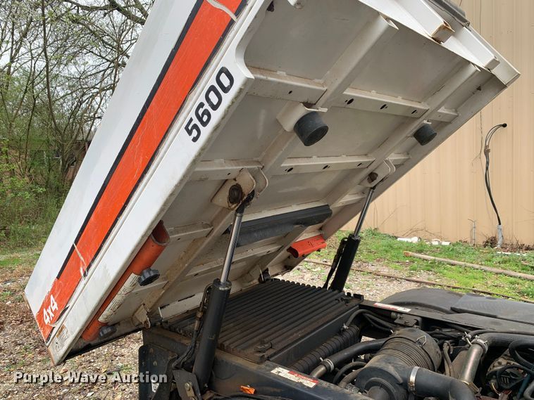 image for item MM9782 2005 Bobcat 5600  utility vehicle