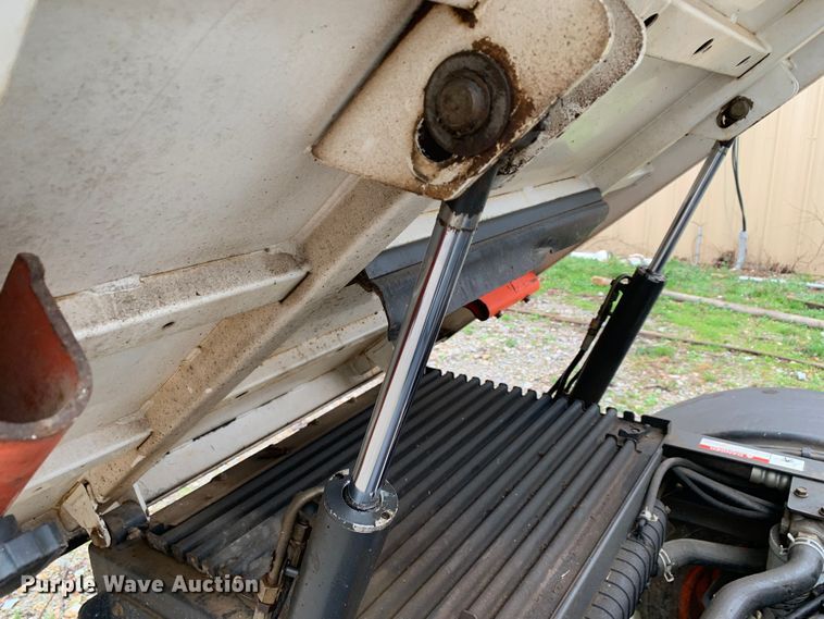 image for item MM9782 2005 Bobcat 5600  utility vehicle