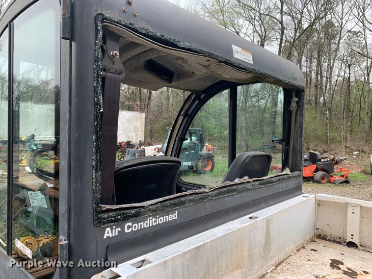 image for item MM9782 2005 Bobcat 5600  utility vehicle