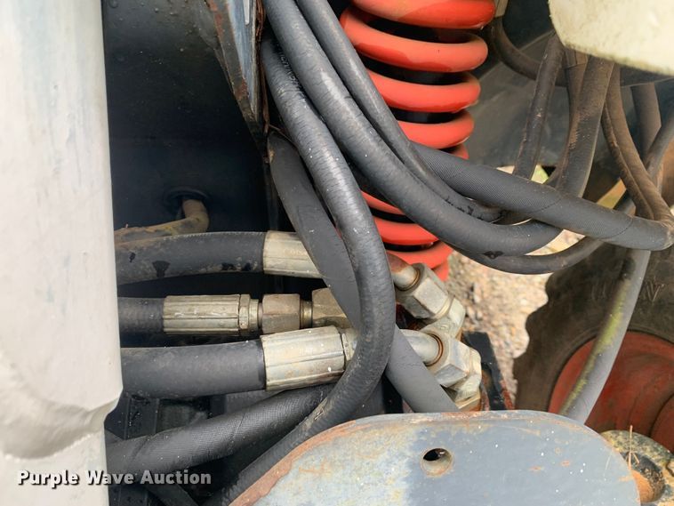 image for item MM9782 2005 Bobcat 5600  utility vehicle