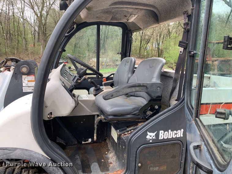 image for item MM9782 2005 Bobcat 5600  utility vehicle