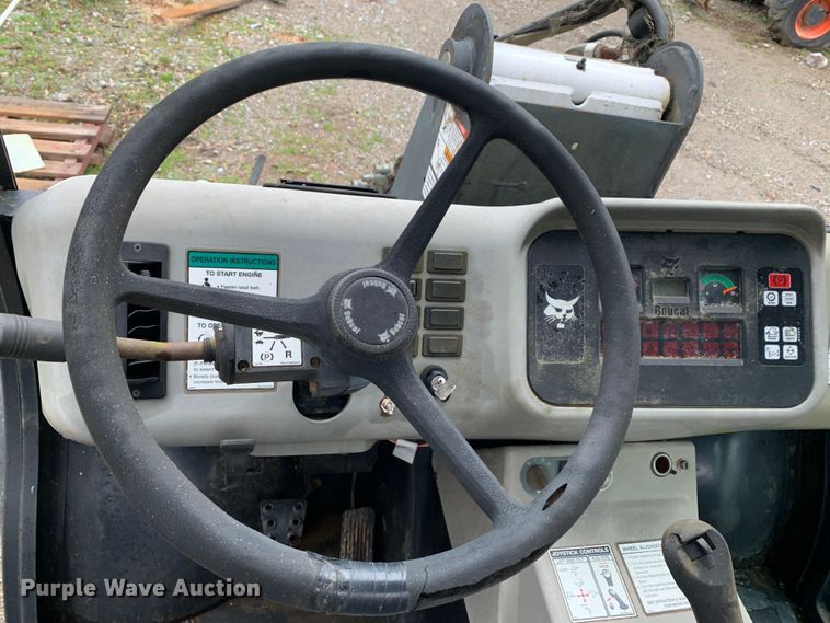 image for item MM9782 2005 Bobcat 5600  utility vehicle