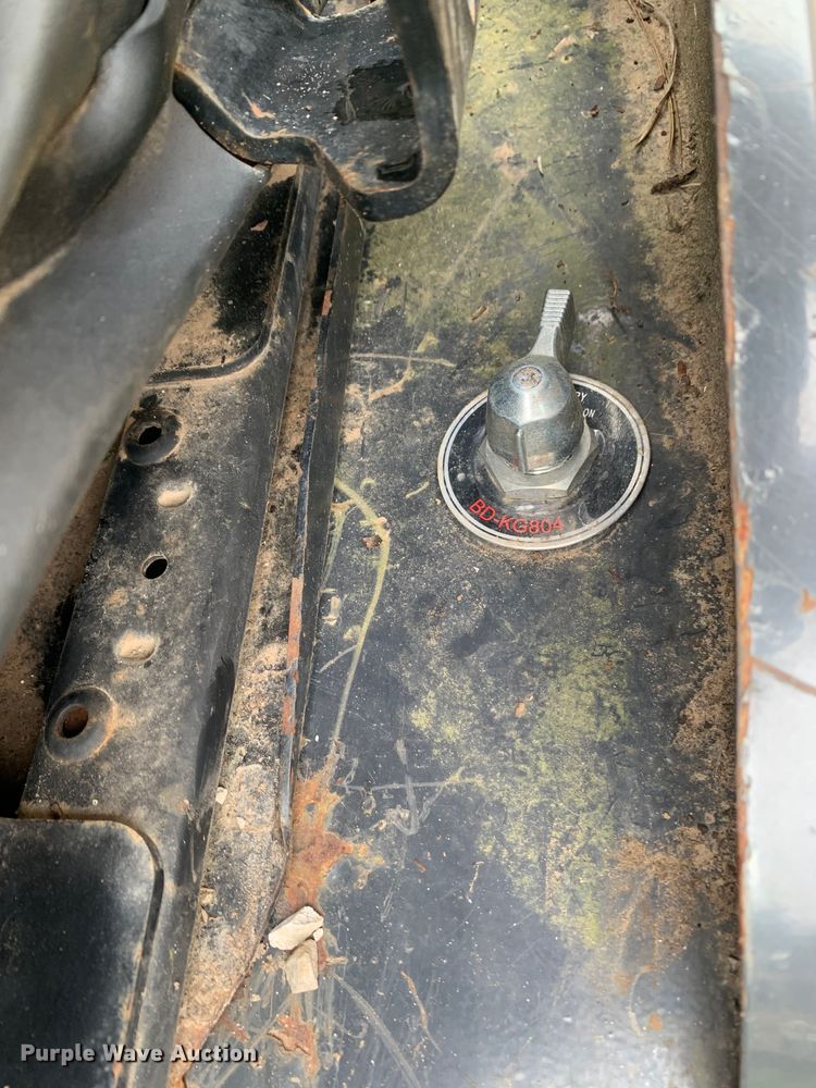 image for item MM9782 2005 Bobcat 5600  utility vehicle