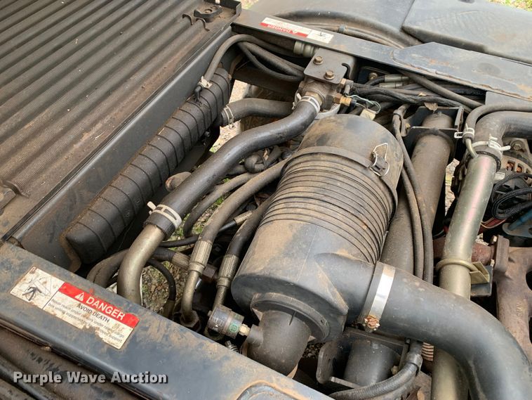 image for item MM9782 2005 Bobcat 5600  utility vehicle