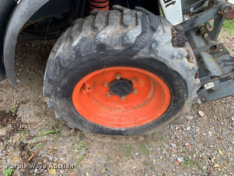 image for item MM9782 2005 Bobcat 5600  utility vehicle