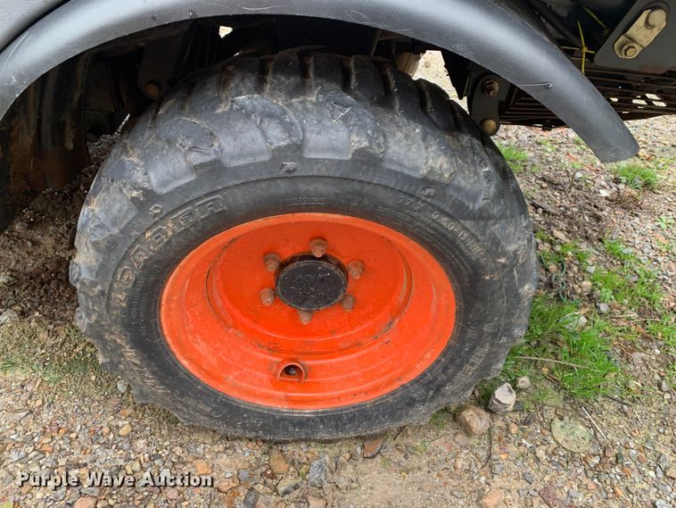 image for item MM9782 2005 Bobcat 5600  utility vehicle