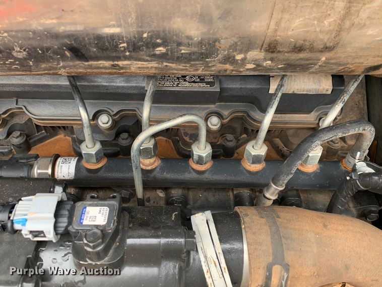 image for item MM9784 2017 Bobcat T750  tracked skid steer loader