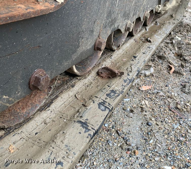 image for item MM9784 2017 Bobcat T750  tracked skid steer loader