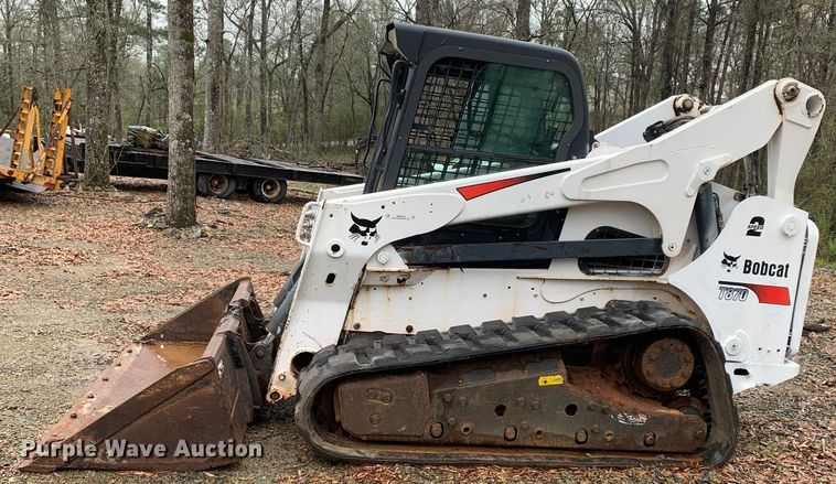 image for item MM9785 Bobcat T870  tracked skid steer loader
