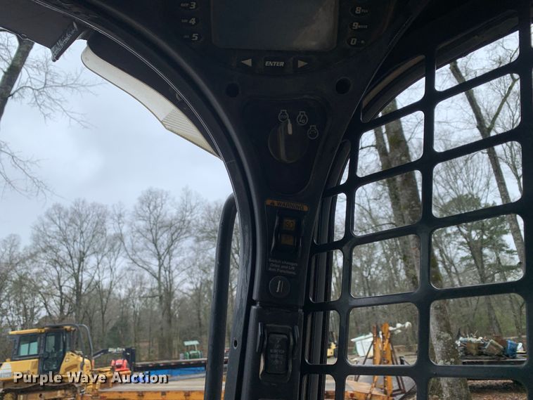 image for item MM9785 Bobcat T870  tracked skid steer loader