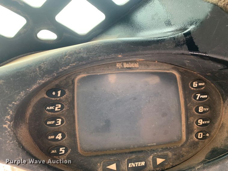 image for item MM9785 Bobcat T870  tracked skid steer loader