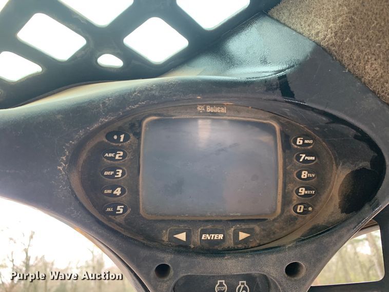 image for item MM9785 Bobcat T870  tracked skid steer loader