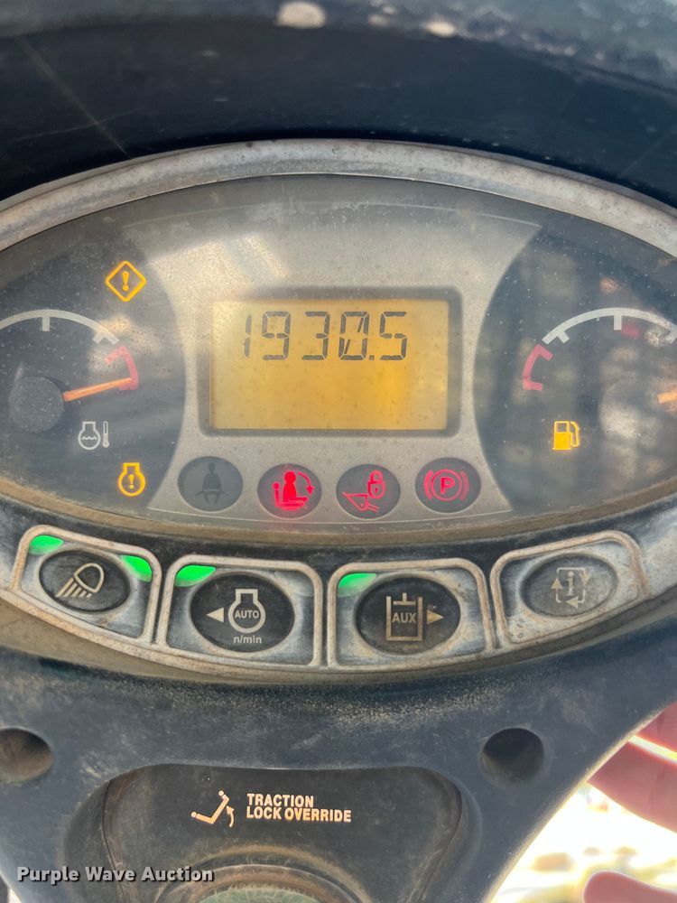 image for item MM9785 Bobcat T870  tracked skid steer loader