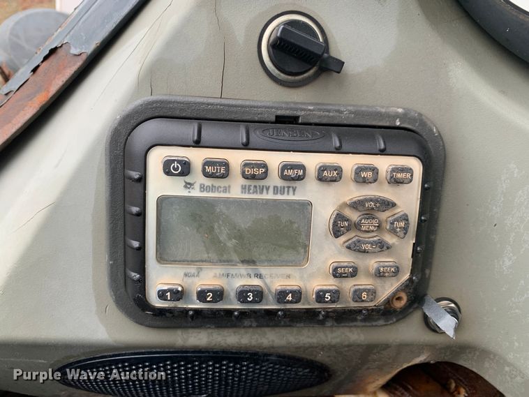 image for item MM9785 Bobcat T870  tracked skid steer loader